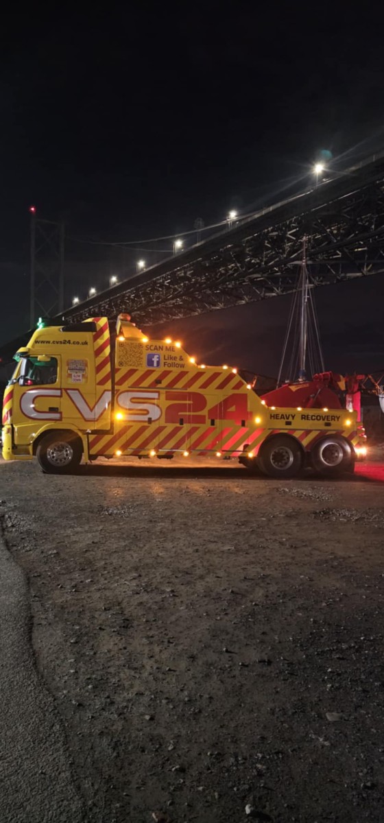 Night time Truck & Bus Recovery